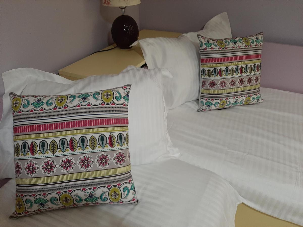 Luny Apartment Русе Екстериор снимка