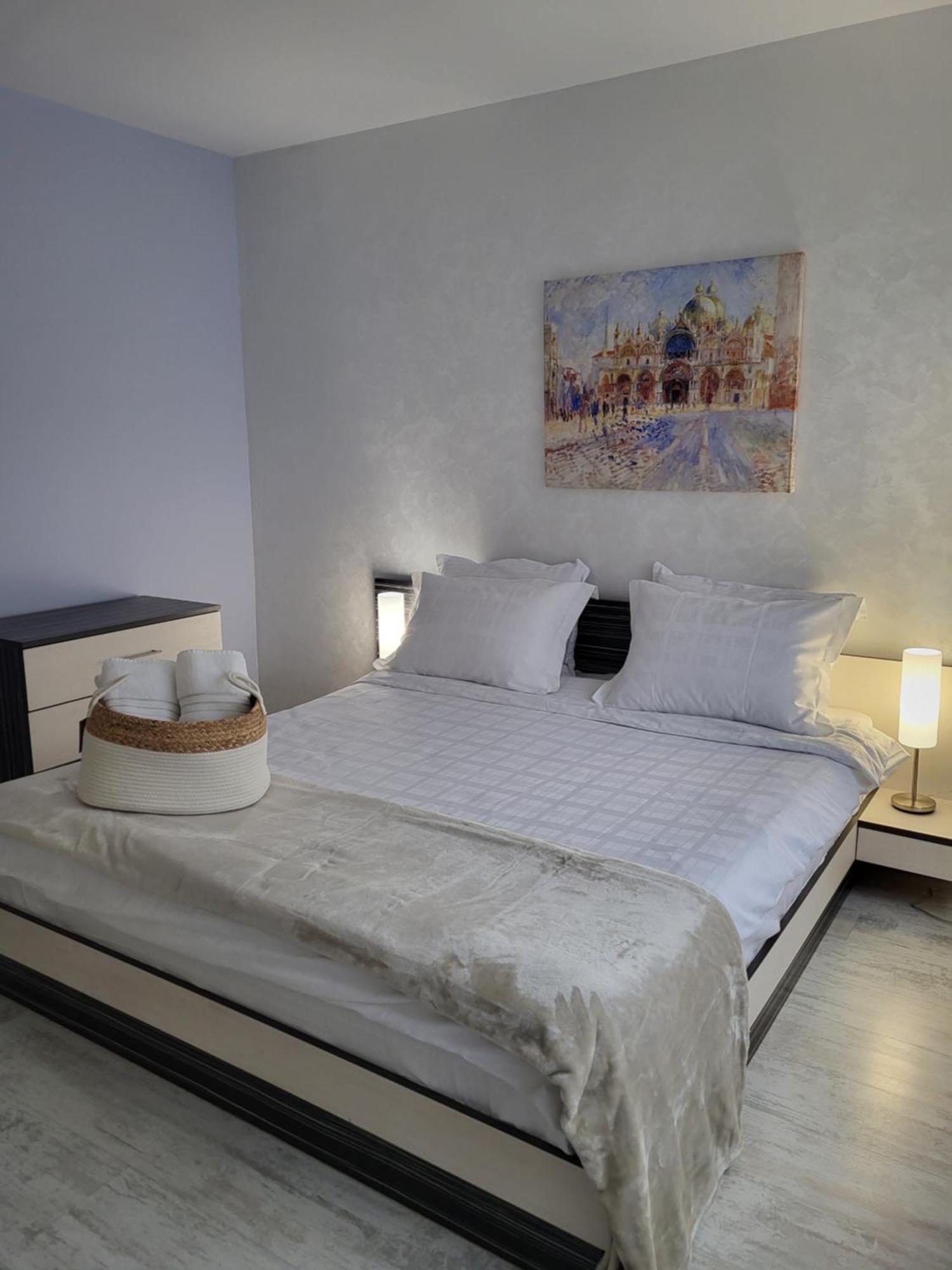 Luny Apartment Русе Екстериор снимка