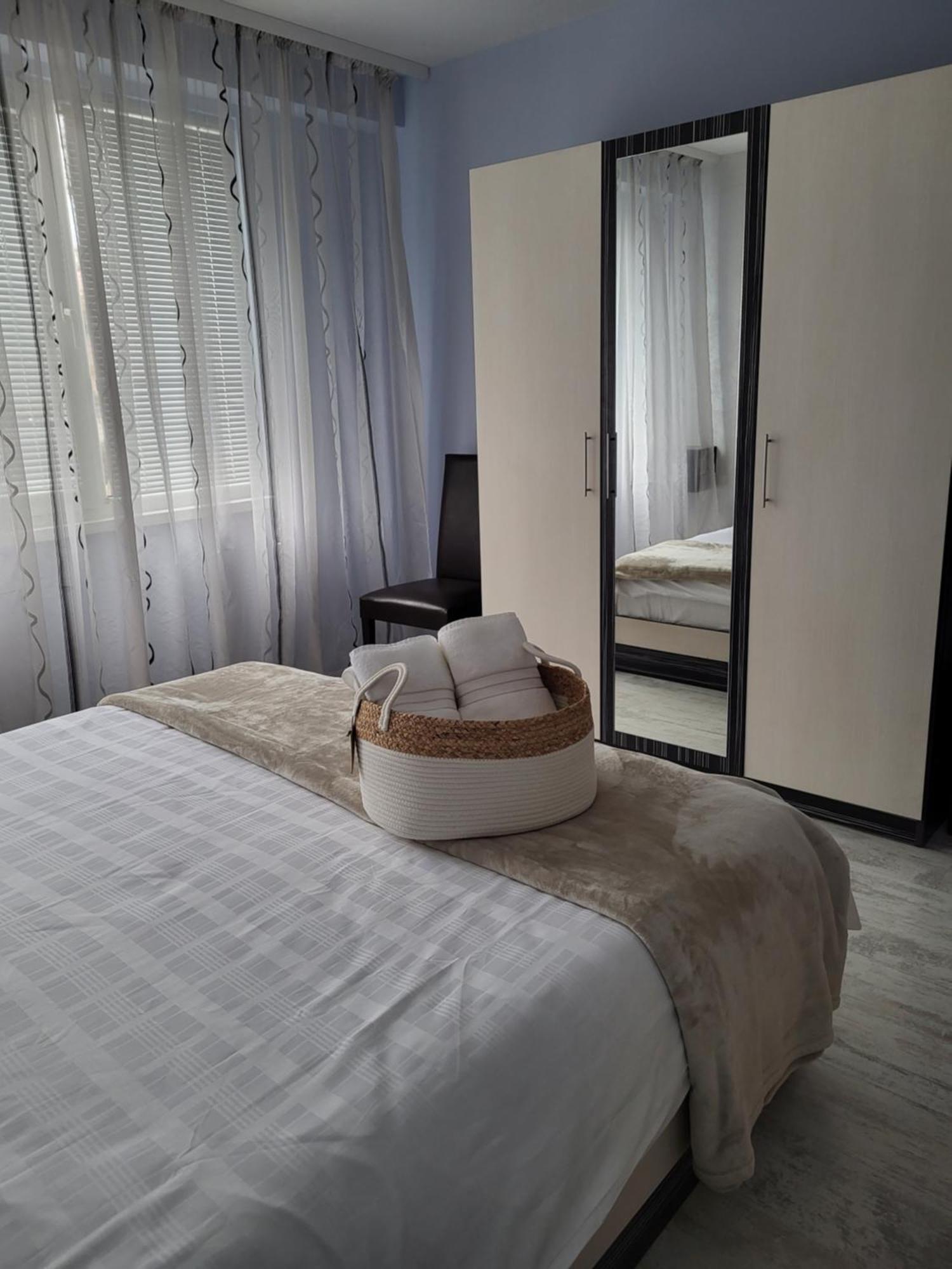 Luny Apartment Русе Екстериор снимка