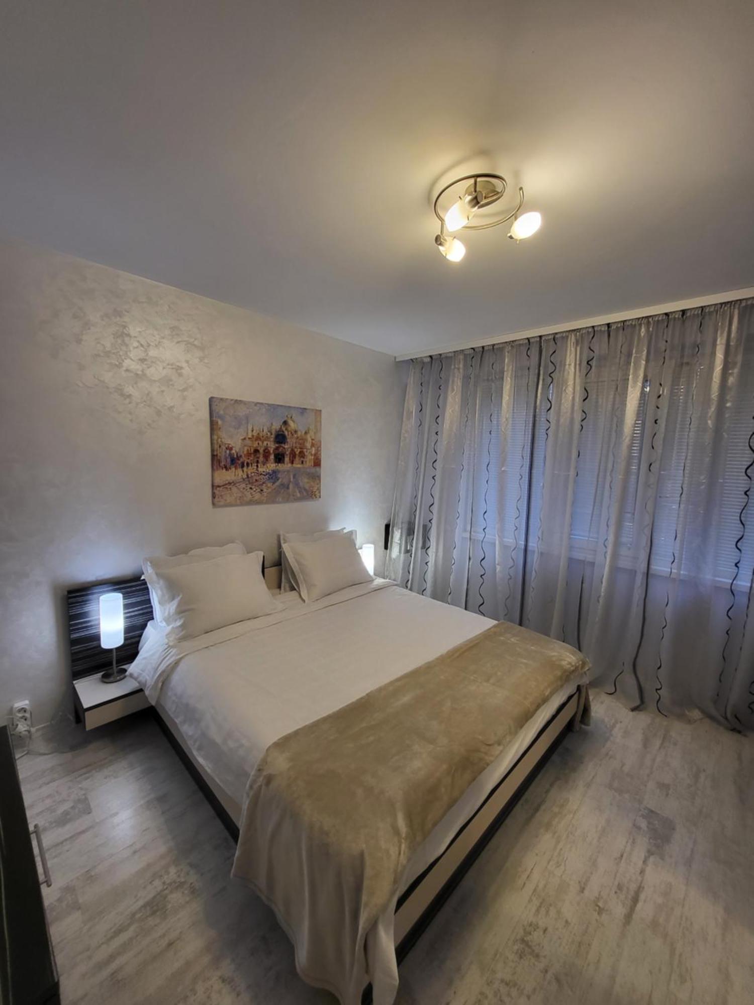 Luny Apartment Русе Екстериор снимка
